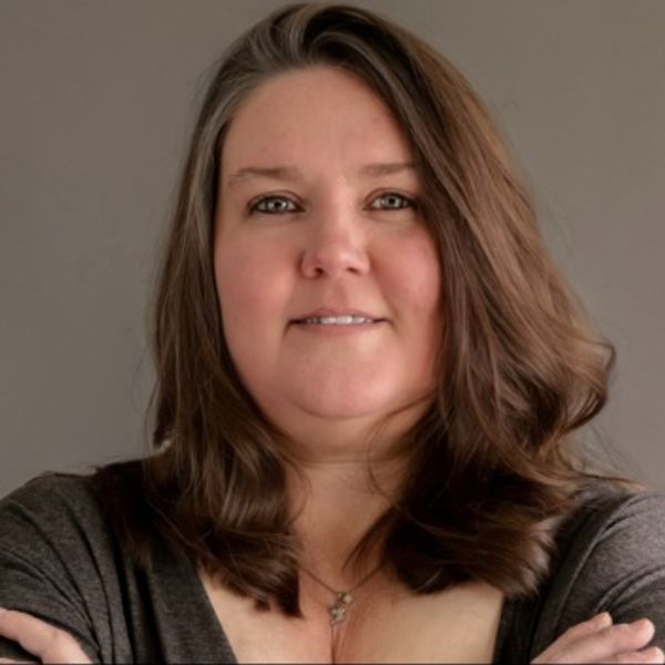 Melodie Dickson, Salesperson